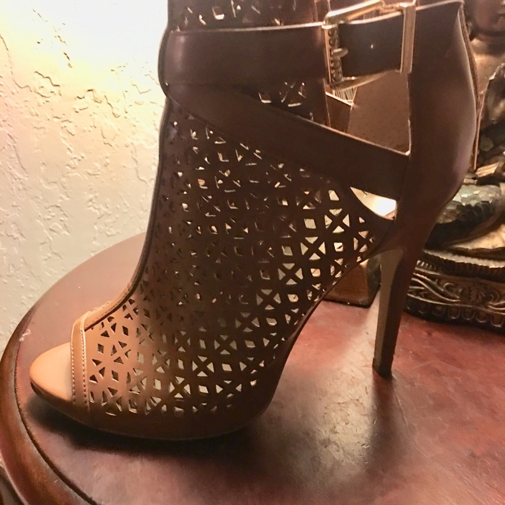 Guess heels